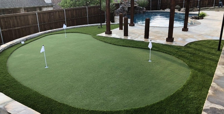 How to Choose the Best Putting Green Turf