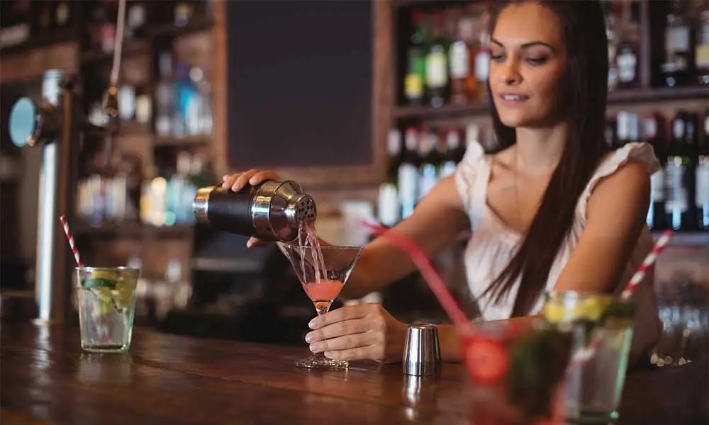 Why Bartending School Prepares You for Success in Hospitality