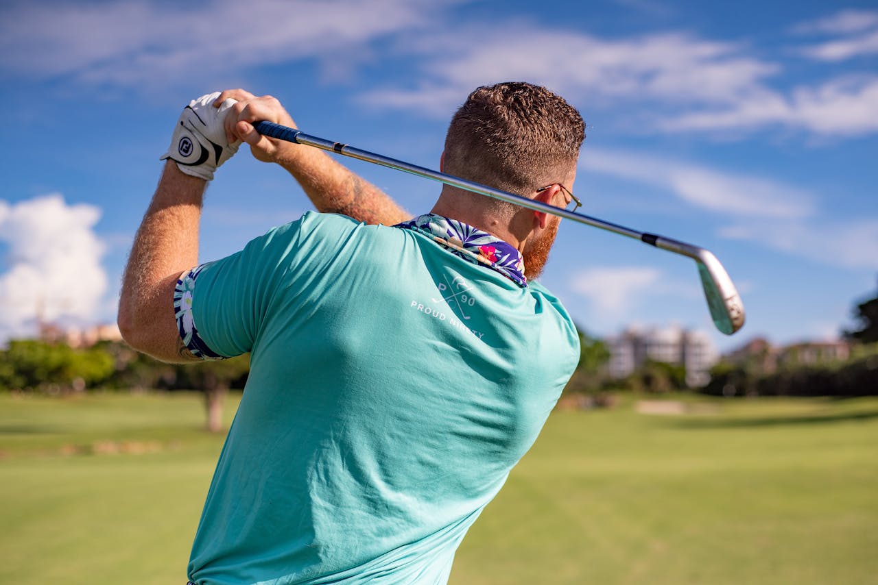 Ways Avid Golf Fans Can Enjoy The Game At Home