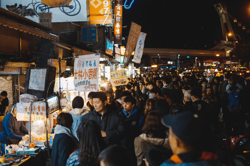 Twilight Bazaars: Explore the Lively Night Markets of Korea and Japan